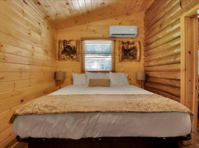 Deluxe 1 BR Cabin with Parking